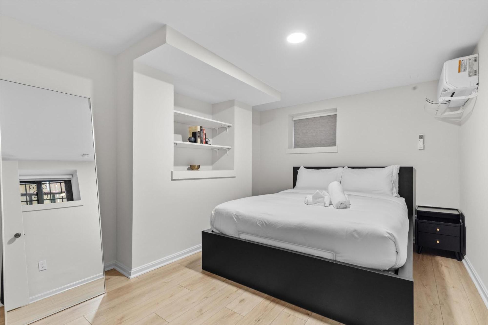 Spacious Nw Steps To 14th Street Corridor Apartment Washington